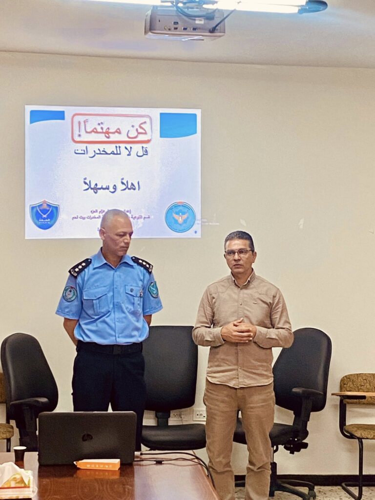 ملتقى الطلبة يعقد طاولة مستديرة حول آفة المخدرات وتأثيرها على الشباب الفلسطيني
