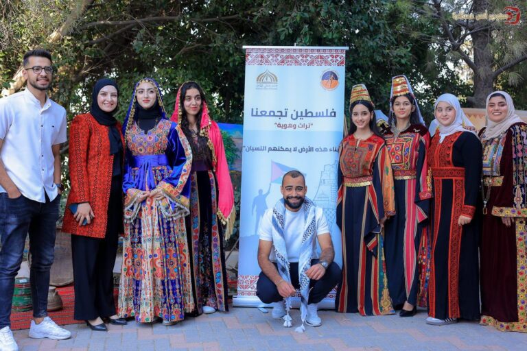 مؤسسة ملتقى الطلبة تنظم وقفة تضامنية لحماية التراث الفلسطيني من السرقة والطمس